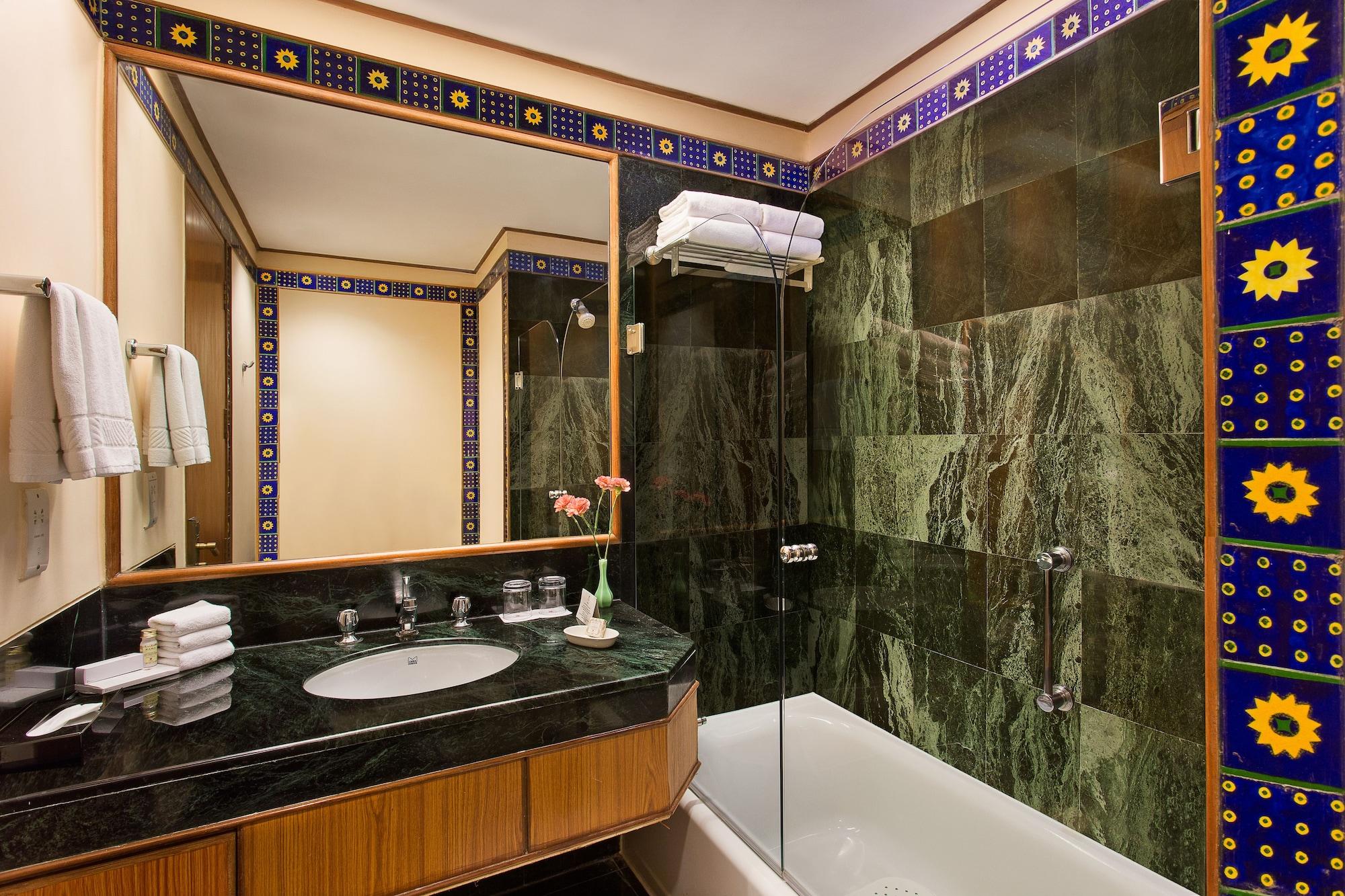 Trident Jaipur Hotel Kültér fotó Bathroom