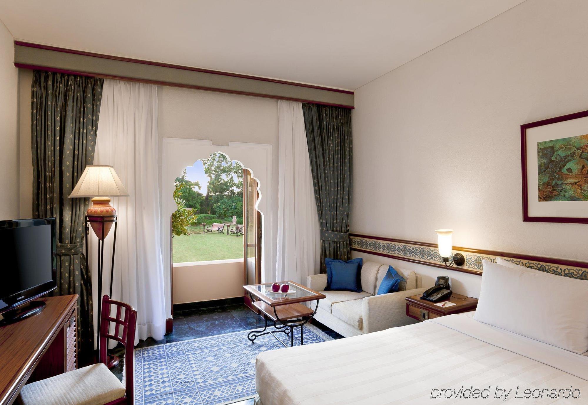 Trident Jaipur Hotel Szoba fotó A room at the Taj Bengal