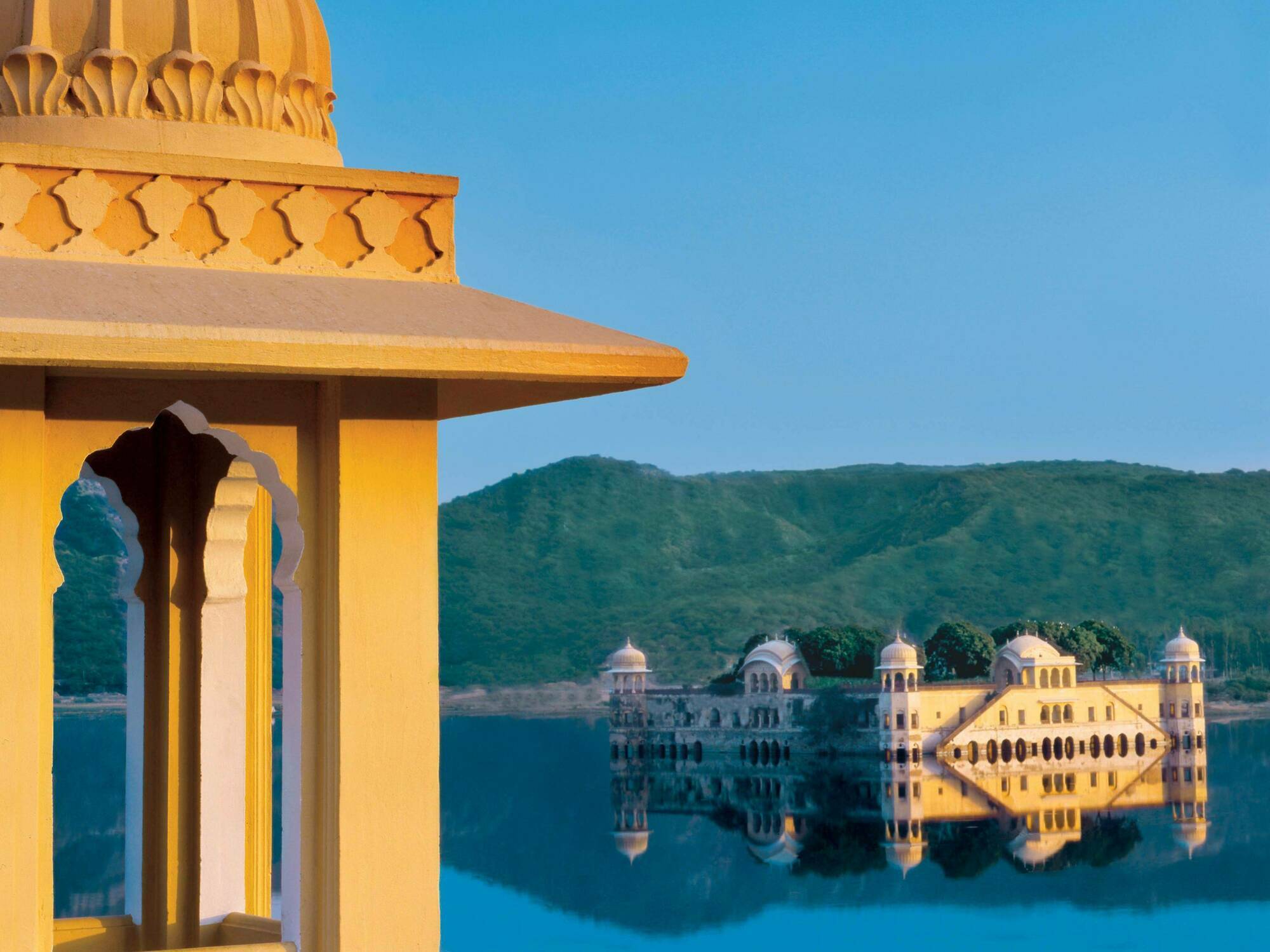 Trident Jaipur Hotel Kültér fotó The Jal Mahal